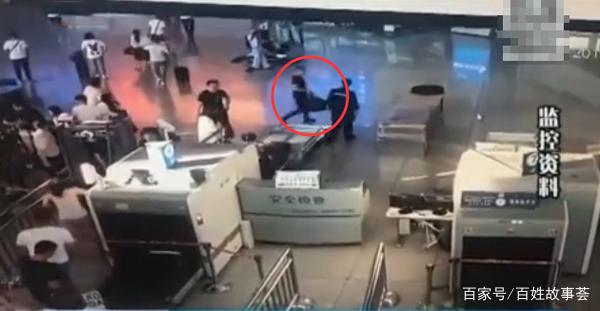 男子過(guò)安檢時(shí)拔腿就跑，被民警抓獲后一查傻了眼：心虛，跑習(xí)慣了