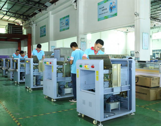 小孩子過(guò)安檢機(jī)要有哪些注意事項(xiàng)