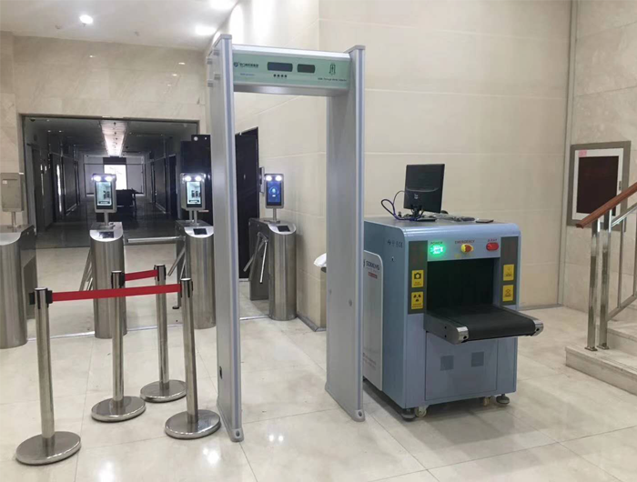 “智腦”安檢機(jī)1秒鑒別89類(lèi)違禁物品